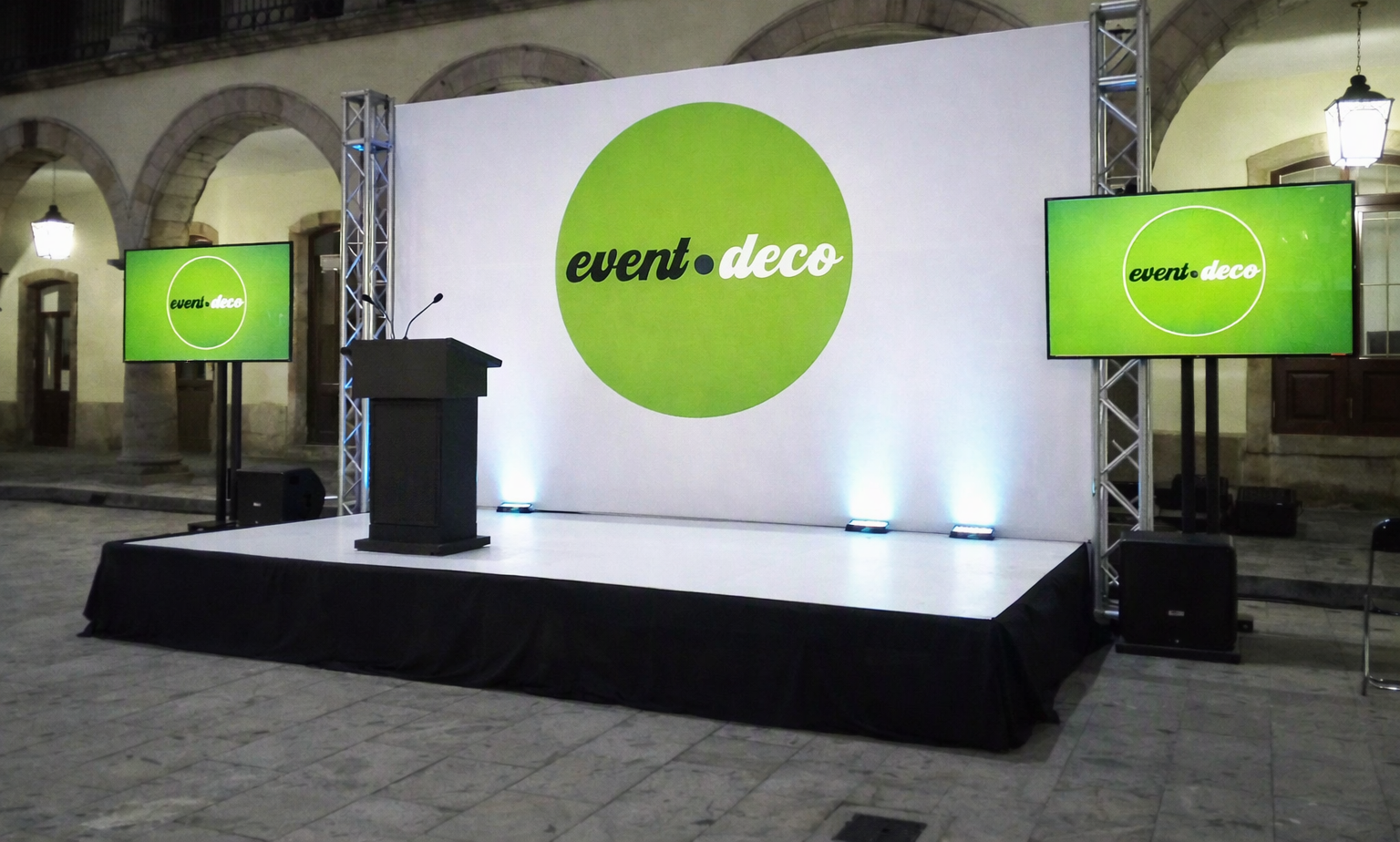 Exposiciones y Activaciones